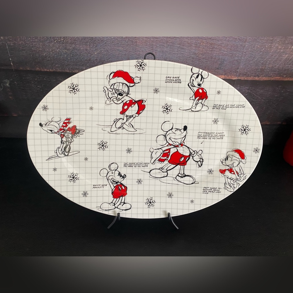 Disney’s Mickey & Minnie Mouse Christmas Sketchbook Platter